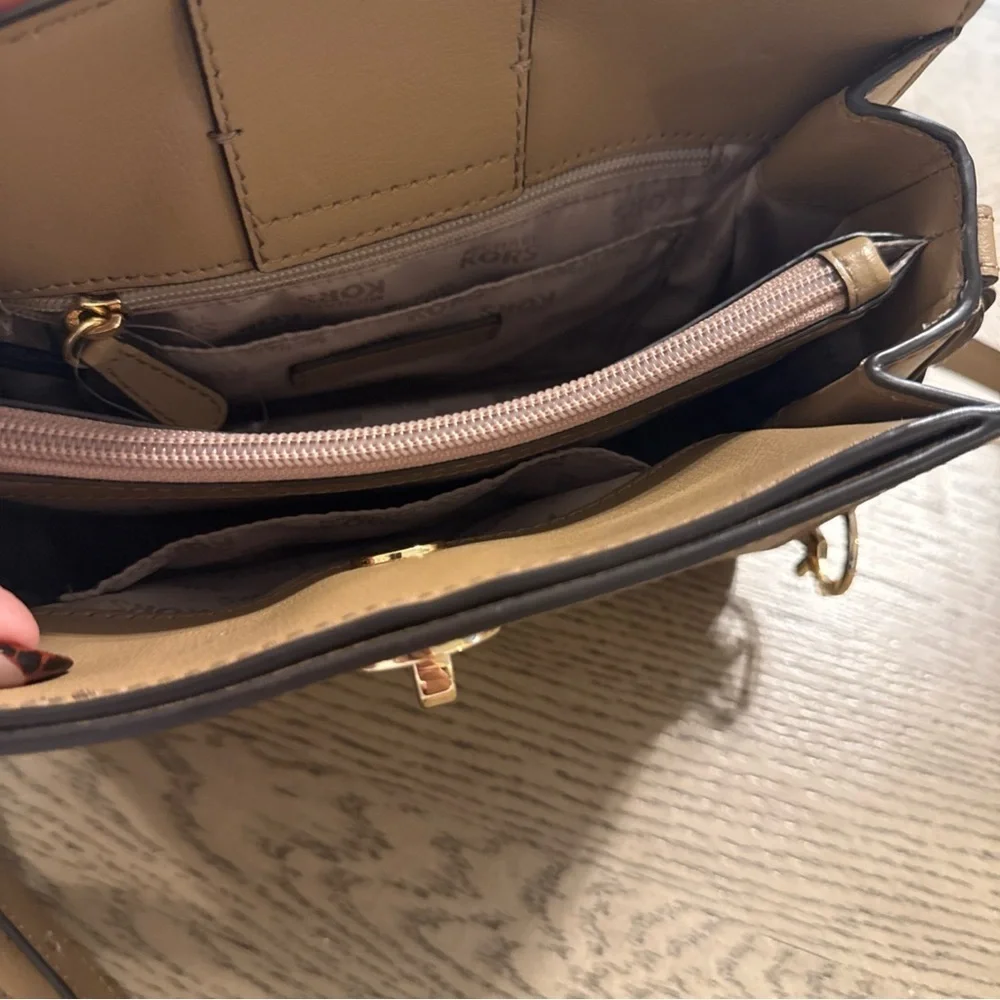 Michael Kors Rivington Messenger Bag/NWT